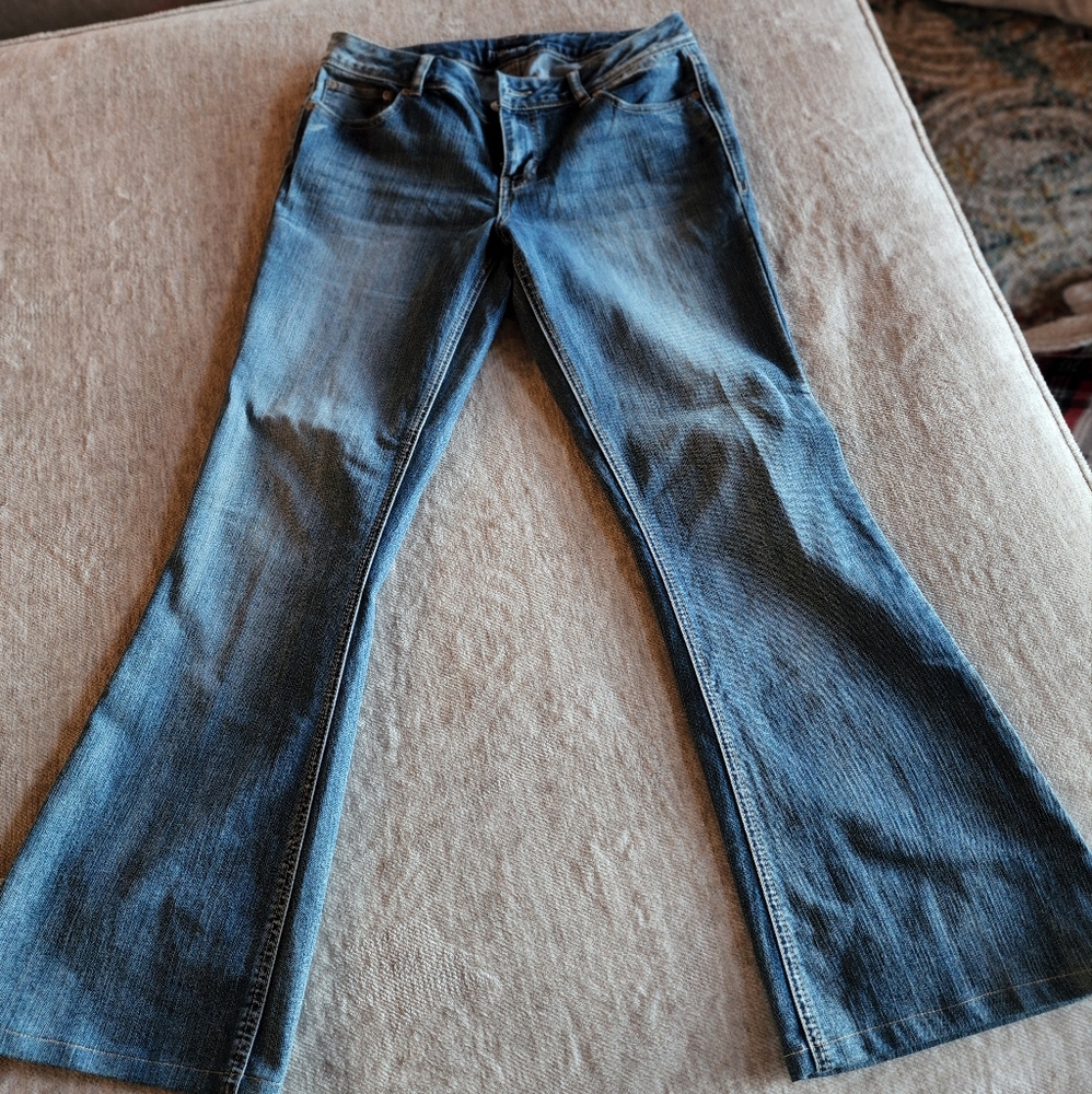 Maurices jeans